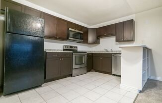 2 beds, 1 bath, 800 sqft, $1,700, Unit 210