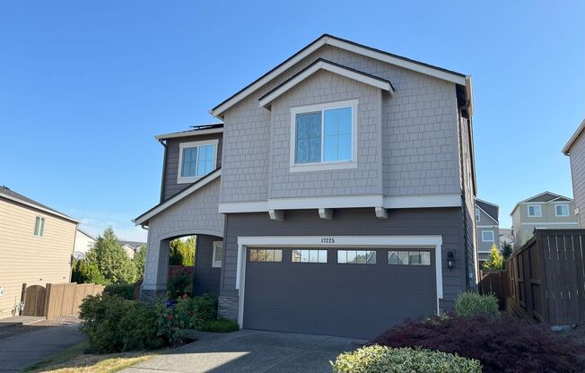 Spacious 4-Bedroom + Bonus Room with Modern Kitchen, Solar Panels & Private Fenced Backyard!