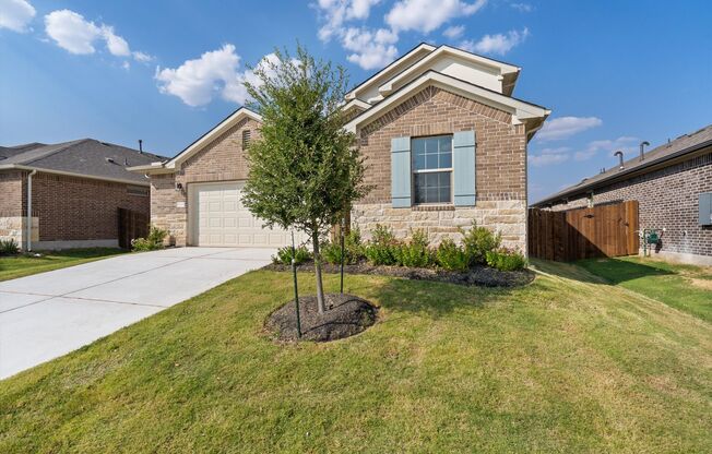 Large 4-Bedroom Home in Sorento for Lease