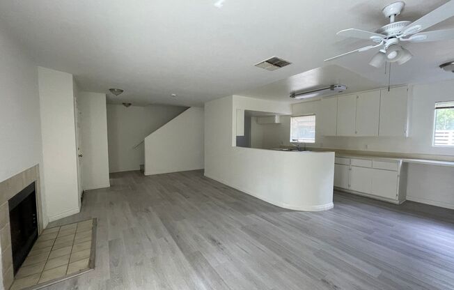 APT 1589 N. HILL AVE