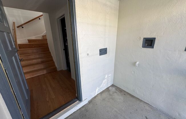 Remodeled 2BR/1BA Single Family Home in Sunset