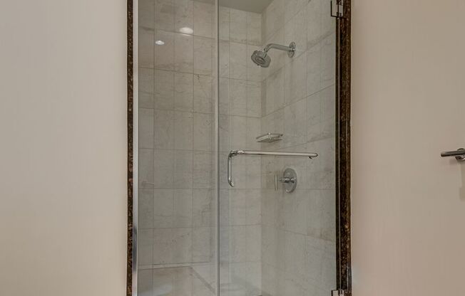 2 beds, 2 baths, $3,000, Unit Unit 3909