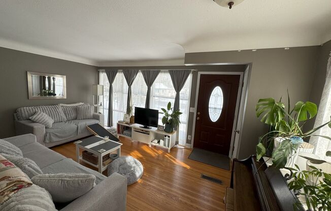 Crystal Home For Rent