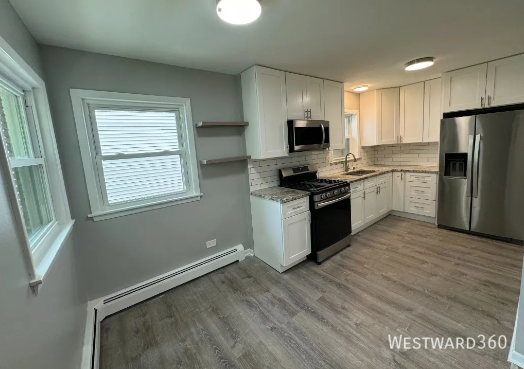 3249 N KEELER