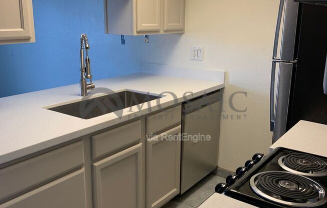 2 beds, 2 baths, 846 sqft, $995, Unit 274