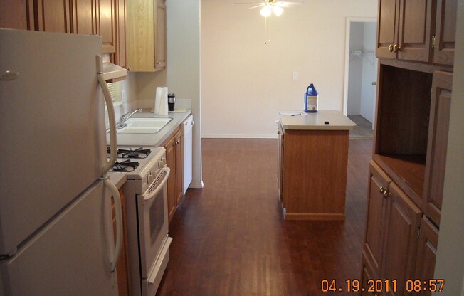 4 beds, 2 baths, 1,568 sqft, $2,295, Unit 33144-10