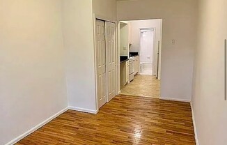 258 E 78 ST