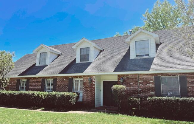 866 WEST LAKEVIEW DR