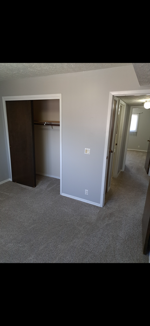 2 beds, 1 bath, $950, Unit 3