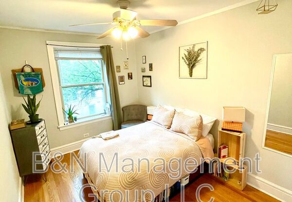 1721 W AINSLIE