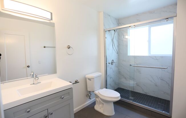 3 beds, 2 baths, $3,300, Unit #201