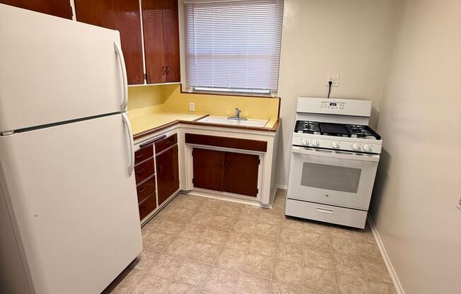 1745 Appleton #1-12