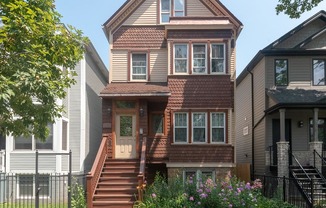 2431 N Artesian Ave 78