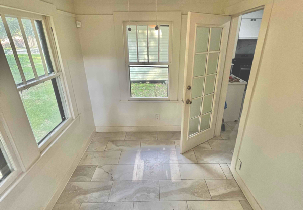 352 E DR