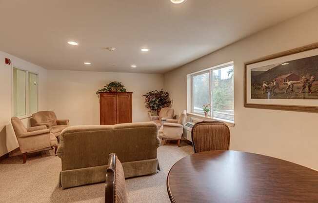Silverdale Senior Apartments | Vintage at Silverdale