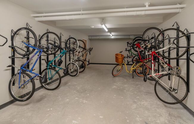 Studio, 1 bath, 325 sqft, $1,150, Unit 414