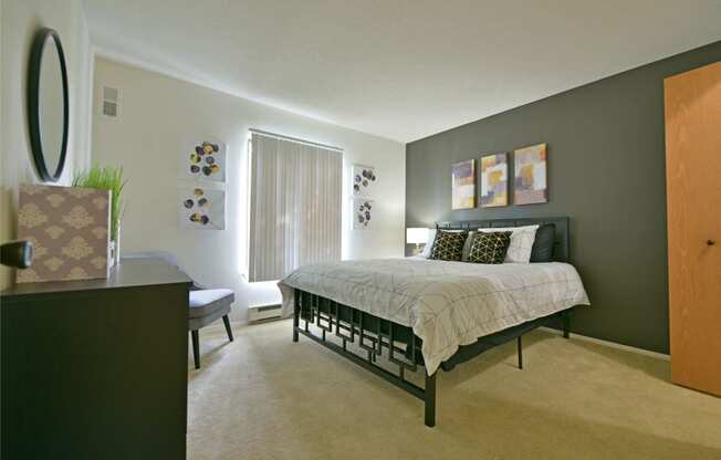 Carpeted Bedroom at Eastgate Woods Apartments, Batavia, Ohio 45103