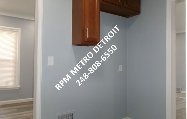 3 beds, 1 bath, $1,350