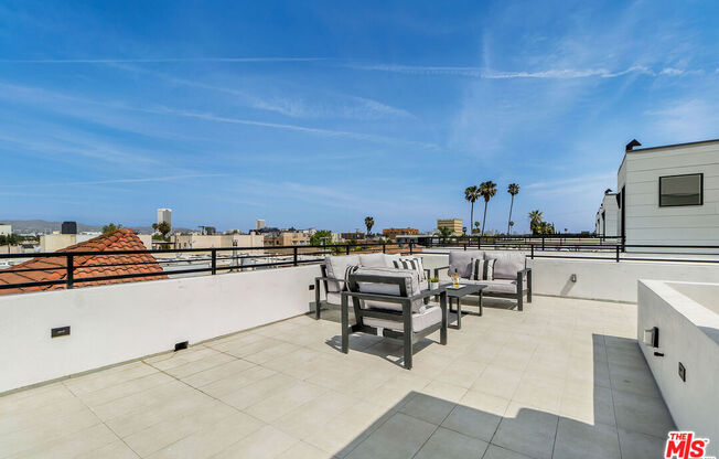 1444 HWY PT ST