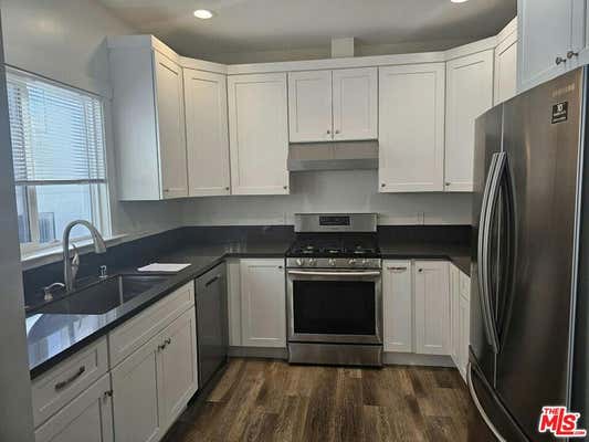 2 beds, 1 bath, 4,644 sqft, $2,695