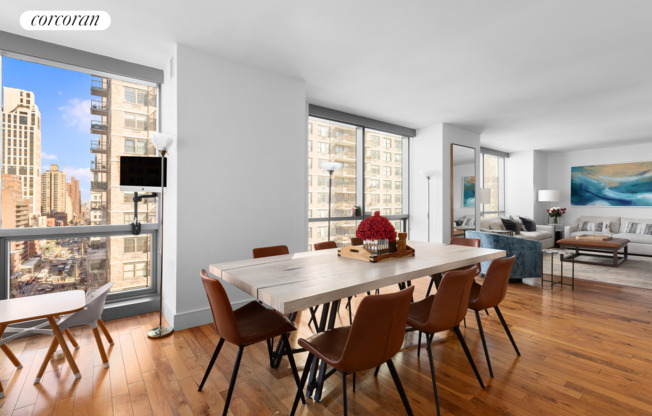 300 E 79 ST