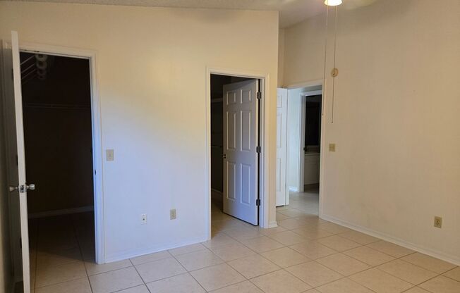 2 beds, 2 baths, $2,300