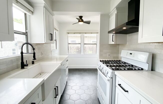 628-630 Mira Mar Avenue