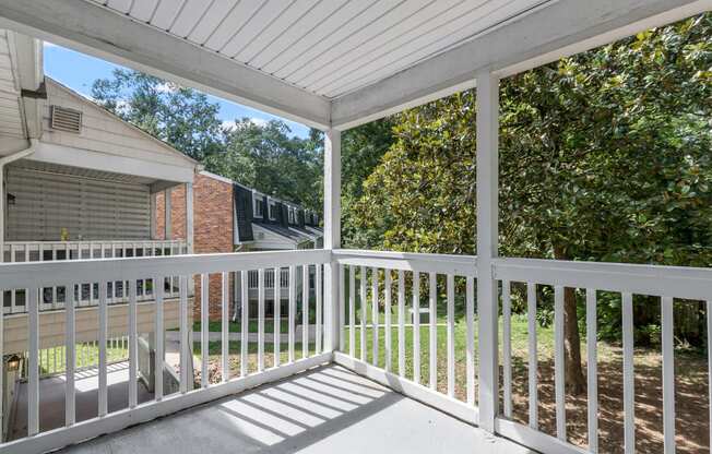 a screened in porch at 1861 muleshoe road in dallas