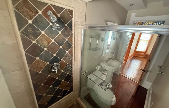 Rare Find in Brewer’s Hill – Bright, Character-Filled 3BR Upper + $500 Move-In Credit!
