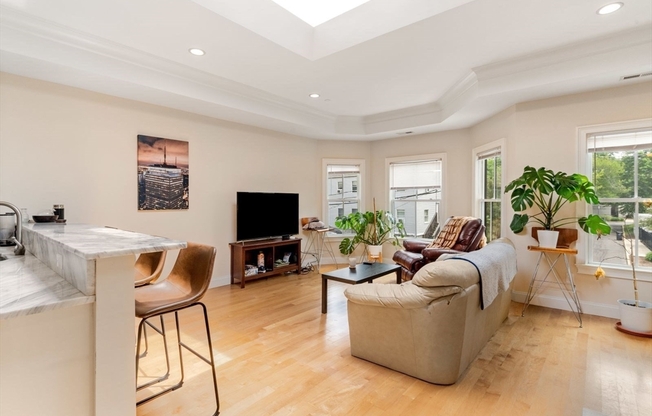 9 SHERIDAN ST