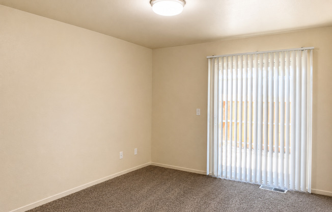 2 beds, 2 baths, 998 sqft, $2,150, Unit H-39