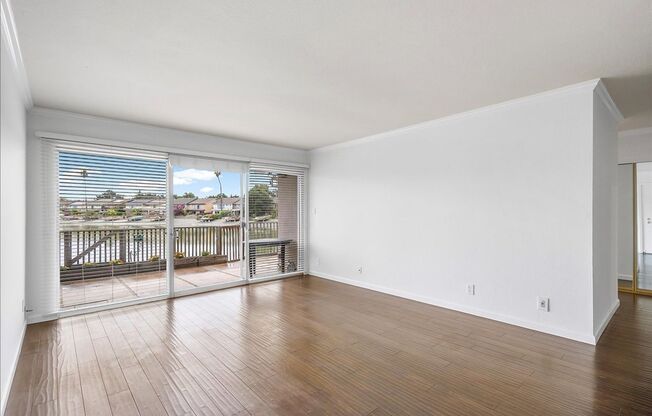 1170 9th St. #21 - 1 bedroom | 1 bath | Beachcomber condo
