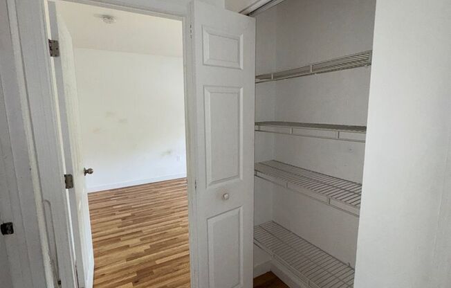 3 beds, 2 baths, 1,205 sqft, $2,075, Unit 174