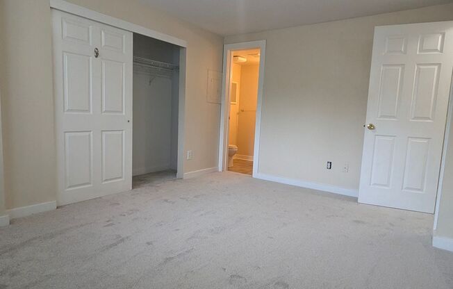 2 beds, 1.5 baths, $1,590, Unit 2