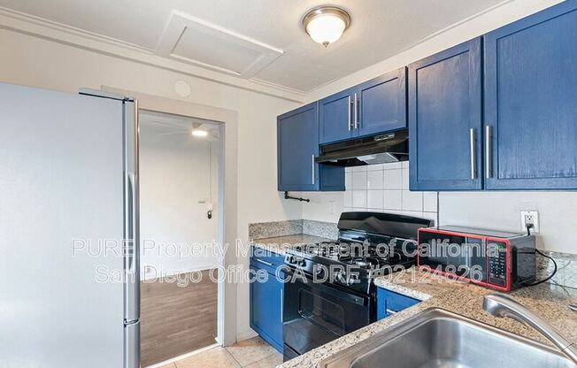 3219 1/2 L ST