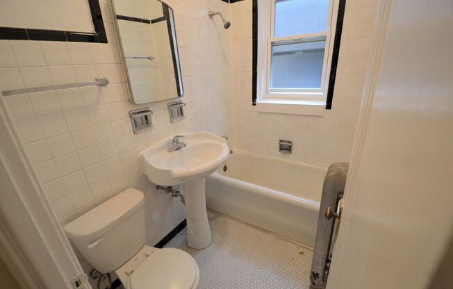 1 bed, 1 bath, 850 sqft, $1,400, Unit 5008-3