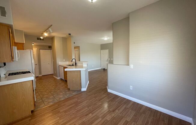 2 bedroom upgraded condo in Silverado Ranch