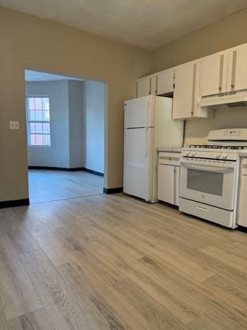 2 beds, 1 bath, 1,000 sqft, $2,400, Unit 2