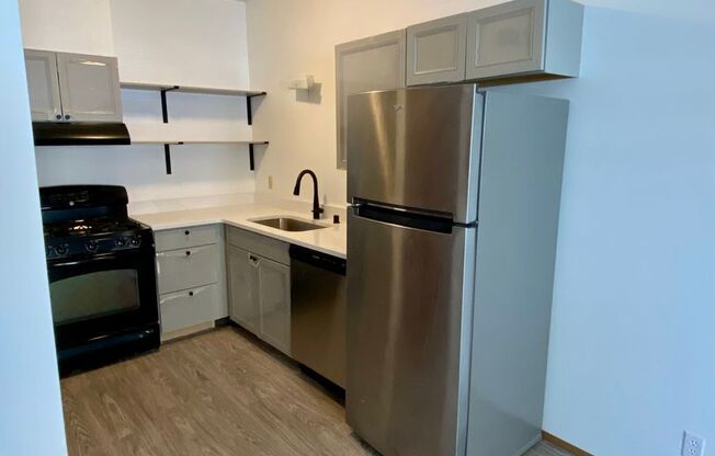E Chestnut Apartments: 1-Bedroom Units in the Heart of Bellingham