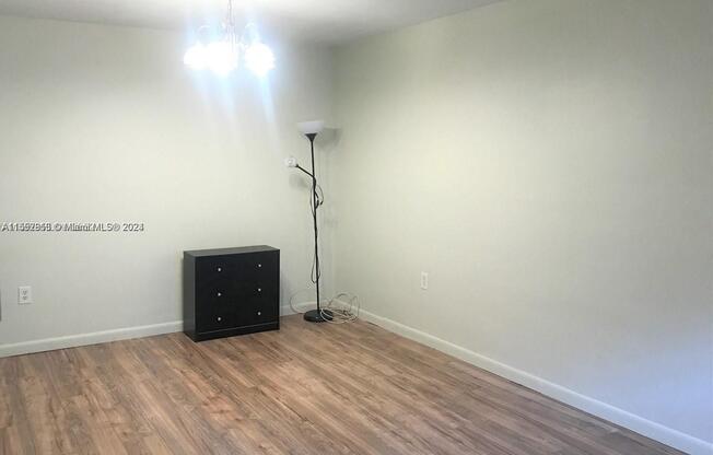 1747 Rodman St Apt 210