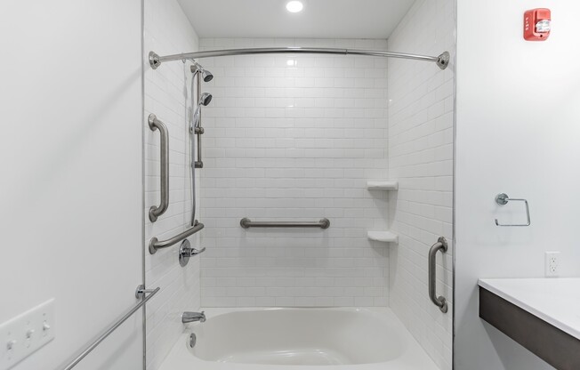 Studio, 1 bath, 575 sqft, $1,375, Unit Unit 207