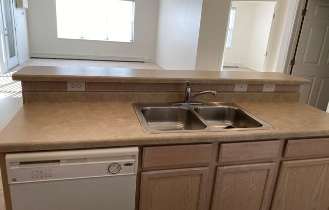 2 beds, 2 baths, 1,318 sqft, $1,285, Unit 4425-209