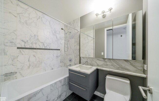 505 Greenwich St. 11F