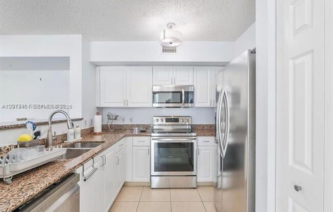 2 beds, 2 baths, $3,950, Unit # 603