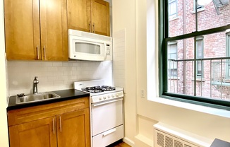 Studio, 1 bath, $2,375, Unit 5A