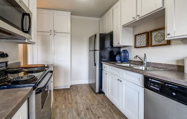 1 bed, 1 bath, 815 sqft, $2,395, Unit 145