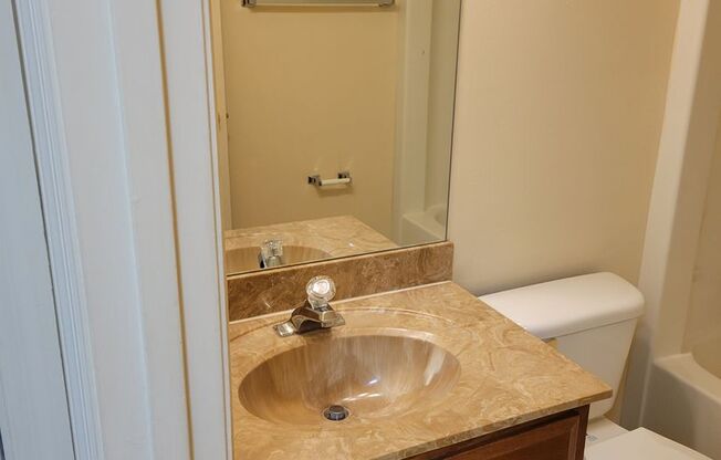 1 bed, 1 bath, 790 sqft, $915, Unit 5081