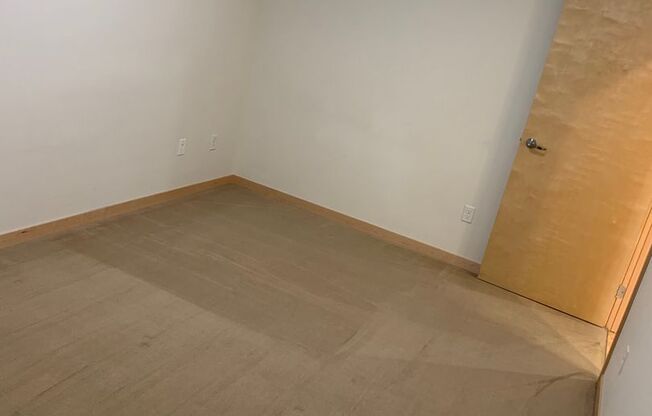 1 bed, 1 bath, 600 sqft, $995, Unit 209