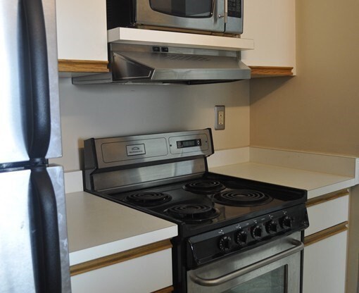 1 bed, 1 bath, 644 sqft, $1,900, Unit 802