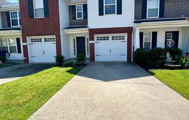 3 Bedroom townhouse now Available!